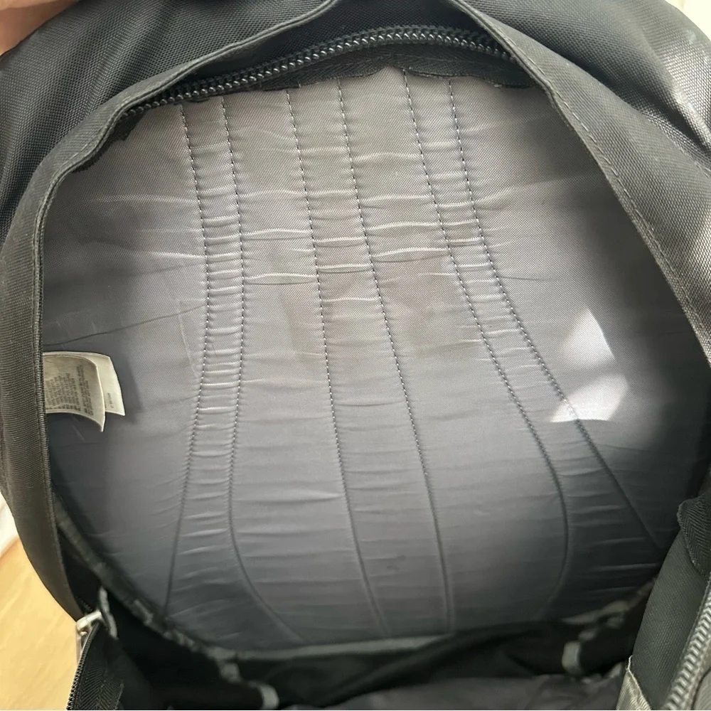 North Face Vault Black Backpack School Hiking Outdoors Travel Pockets Laptop